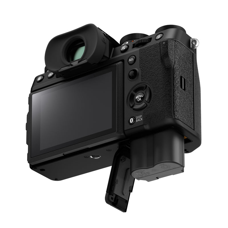 Fujifilm X-T5 w/ XF16-50mm F2.8-4.8 R LM WR Black