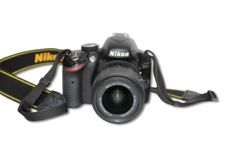 Used Nikon D3200 with AF-S 18-55mm 1:3.5-5.6 GII DX VR  Lens 8+