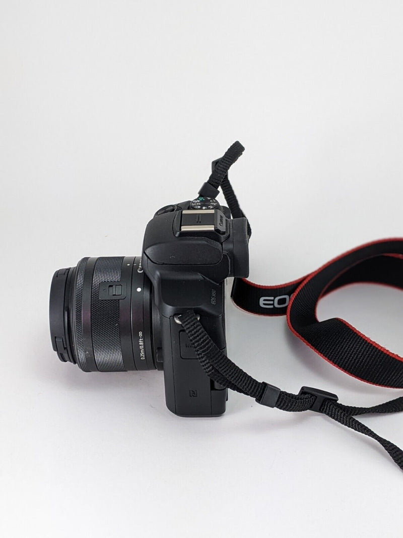 Used Canon M50 with EF-M 15-45 1:3.5-6.3 IS STM Lens  8+