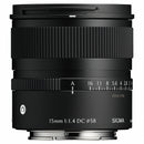 Close-up of the Sigma 15mm f/1.4 aperture ring for Sony/Fuji and control ring for Canon RF.